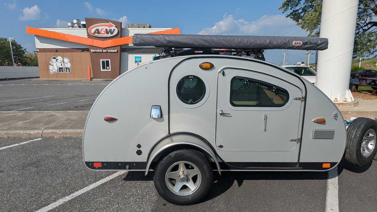 Trailer Parked In Front Of Restaurant